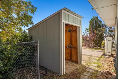 2050 Auburn Street, Klamath Falls, OR 97601 - Photo 36