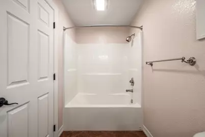 2050 Auburn Street, Klamath Falls, OR 97601 - Photo 16