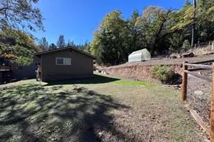 12330 E Evans Creek Rd, Rogue River, OR 97537 - Photo 8