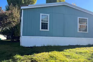 4000 Round Lake Rd, Klamath Falls, OR 97601 - Photo 2