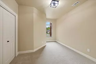 3027 Mt Thielsen Dr, Medford, OR 97504 - Photo 28