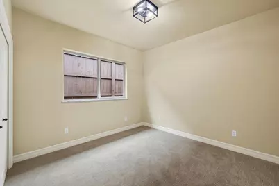 3027 Mt Thielsen Drive, Medford, OR 97504 - Photo 32