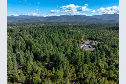 305 Floyd Lane, Cave Junction, OR 97523 - Photo 8