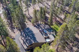 17905 Rhododendron Ln, Sunriver, OR 97707 - Photo 2
