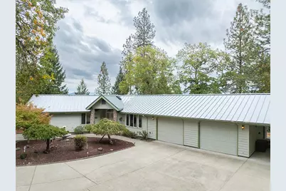 225 Lee Joy Drive, Grants Pass, OR 97526 - Photo 1