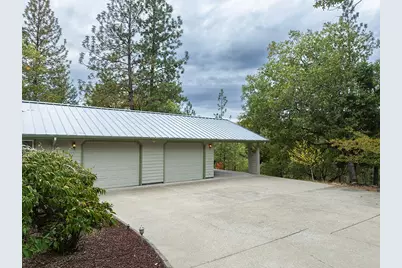 225 Lee Joy Drive, Grants Pass, OR 97526 - Photo 4