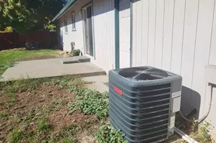 1841 Cloverlawn Dr, Grants Pass, OR 97527 - Photo 8