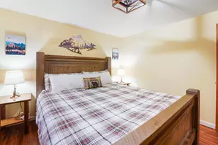 17704 Rogue Ln, Sunriver, OR 97707 - Photo 16