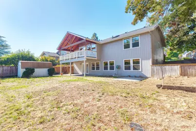 2203 NW Juliet Lane, Grants Pass, OR 97526 - Photo 2