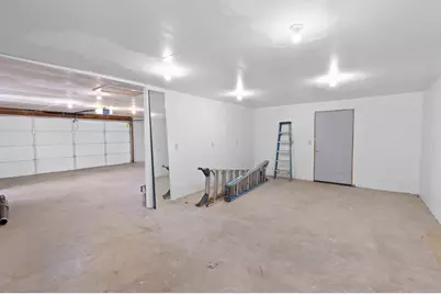 395 Robleda Drive, Central Point, OR 97502 - Photo 52