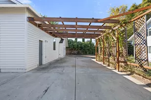 1089 Brookdale Ave, Medford, OR 97504 - Photo 36