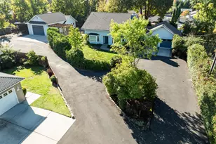 1089 Brookdale Ave, Medford, OR 97504 - Photo 2