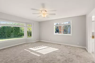 1089 Brookdale Avenue, Medford, OR 97504 - Photo 16