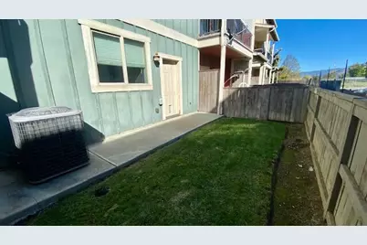 341 Englemann Lane, Medford, OR 97501 - Photo 8