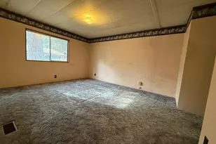 61060 Kings Ln, Bend, OR 97702 - Photo 16