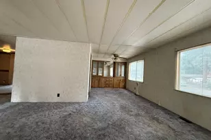 61060 Kings Ln, Bend, OR 97702 - Photo 4