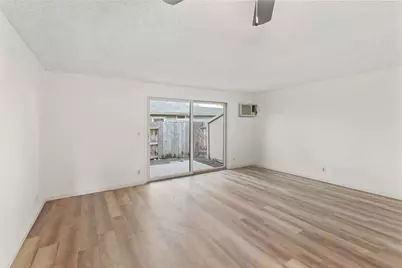 1004 SE Camelot Drive, Grants Pass, OR 97526 - Photo 8