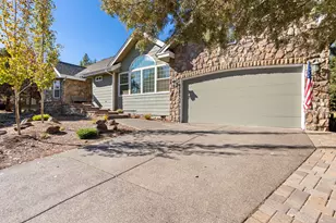 2975 NW Lucus Ct, Bend, OR 97703 - Photo 2