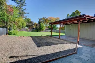 349 Tan Oak Dr, Medford, OR 97504 - Photo 38
