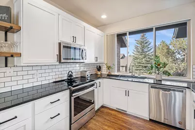 10952 Village Loop, Redmond, OR 97756 - Photo 8