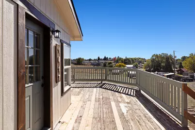 1017 Homedale Road, Klamath Falls, OR 97603 - Photo 14