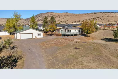 1017 Homedale Road, Klamath Falls, OR 97603 - Photo 4