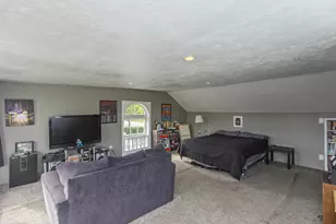 214 N Columbus Ave, Medford, OR 97501 - Photo 10