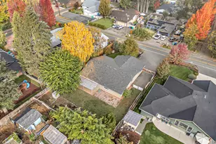 1974 Hamilton Ln, Grants Pass, OR 97527 - Photo 4