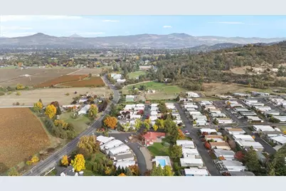 3955 S Stage Road # 90, Medford, OR 97501 - Photo 42