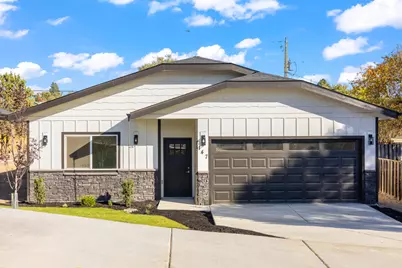 147 SE 16th Street, Madras, OR 97741 - Photo 1