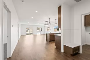 147 SE 16th St, Madras, OR 97741 - Photo 4