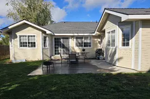 3919 Monrovia Way, Klamath Falls, OR 97603 - Photo 6