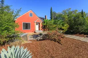 832 Dakota Ave, Medford, OR 97501 - Photo 2