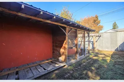 832 Dakota Avenue, Medford, OR 97501 - Photo 34