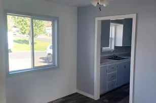 806 N 2nd St, Klamath Falls, OR 97601 - Photo 10