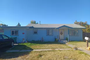 806 N 2nd St, Klamath Falls, OR 97601 - Photo 1