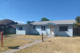 806 N 2nd St, Klamath Falls, OR 97601 - Photo 2