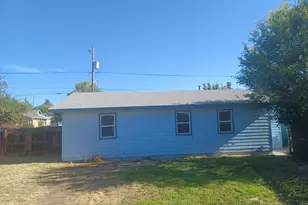 806 N 2nd St, Klamath Falls, OR 97601 - Photo 4
