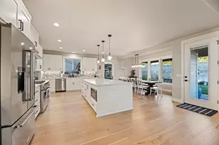 561 Autumn Hls Dr, Medford, OR 97504 - Photo 12