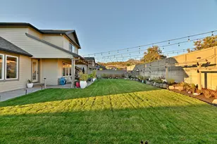 561 Autumn Hls Dr, Medford, OR 97504 - Photo 36