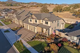 561 Autumn Hls Dr, Medford, OR 97504 - Photo 6