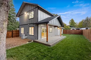 1736 Drury Ln, Grants Pass, OR 97527 - Photo 4