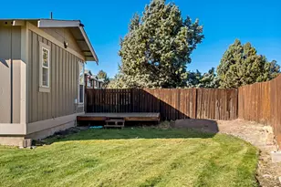 822 NE Hidden Valley Dr, Bend, OR 97701 - Photo 32