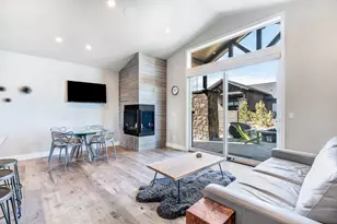 19110 Gateway Loop, Bend, OR 97702 - Photo 6