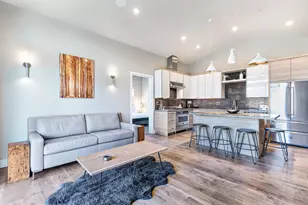 19110 Gateway Loop, Bend, OR 97702 - Photo 8