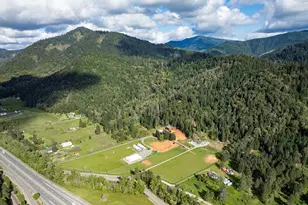 321 N Frontage Rd, Wolf Creek, OR 97497 - Photo 78