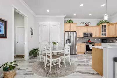 1753 NW Cliff Side Way, Redmond, OR 97756 - Photo 10