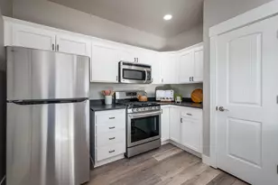 61847 SE 27th St, Bend, OR 97702 - Photo 22