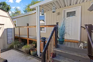 1055 N Fifth St, Jacksonville, OR 97530 - Photo 16