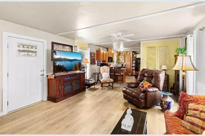 1055 N Fifth Street #UNIT 15, Jacksonville, OR 97530 - Photo 2